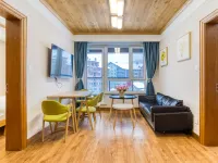 Fenghua Apartment (Jilin Vanke Songhua Lake Resort) فنادق في جيلين