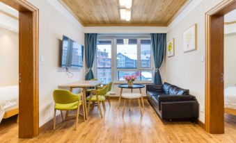 Fenghua Apartment (Jilin Vanke Songhua Lake Resort)