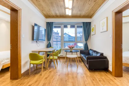 Fenghua Apartment (Jilin Vanke Songhua Lake Resort)