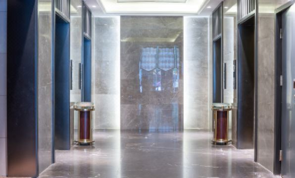 Huahai Hotel Maoming high speed railway station