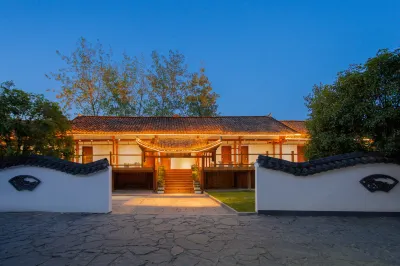 Tongren Yingfuge Homestay (Daming Biancheng Branch)