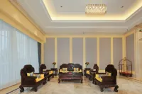 Vienna Hotel (Chongzuo Vientiane Jun Shop)