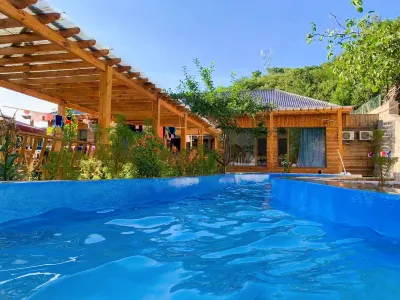 Natural House Hotel a White Dragon Pool