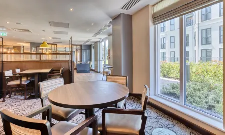 Premier Inn Bournemouth West Cliff Отели в г. Борнмут