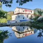 Huoshan Jingjingyuan Inn - غرفة مطلة على الجبل