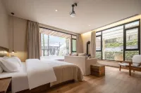 Qingcheng Mountain Yunxi Shangtang Villa