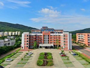 Shaoguan College Development Center Apartment