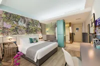 Lan'ou Shangpin Hotel (Kuqa Taikoo Li Night Market)