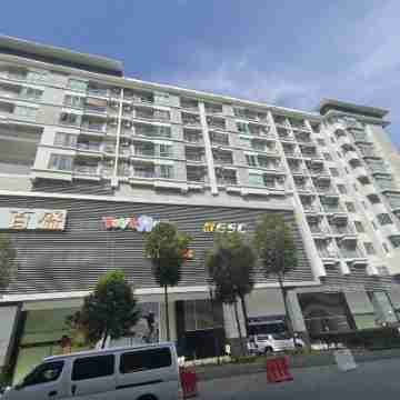 reStary Black Pink Themed Homestay Hotel Exterior