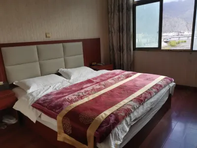 Langxian Wenxin Hotel Hotels near Wolong Stone