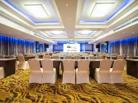 Sky Dome Resotel Hotels near Royal Thai Army