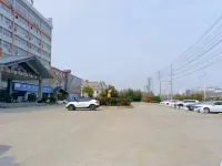 Xiwo Shangpin Hotel, Neixiang - parking