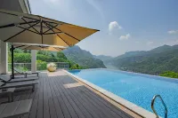 Guiji Homestay (Yichang Three Gorges Home Scenic Area) - Infinity Pools