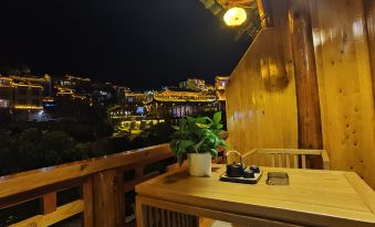 Wenxi Lanyue Homestay (Furong Town Waterfall Branch)