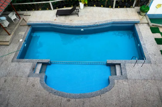 White Pearl Suites by Rosetum