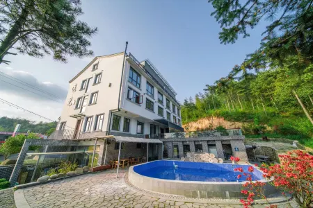 Tiantai Yaojian Boutique Homestay Отели рядом с достопримечательностью «Tiantai Mountain»