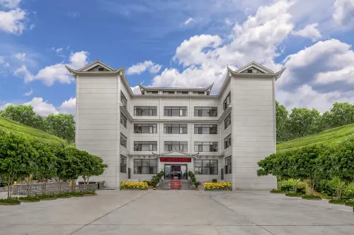 Lvshuiqingshan Homestay