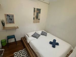 SPOT ON 90898 Kasturi Alley Guest House & Cat Hotel