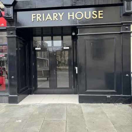 Friary House Serviced Apartments by Roomsbooked - 24Hr Reception