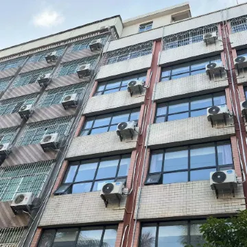 Luoding Xintai Xin Apartment