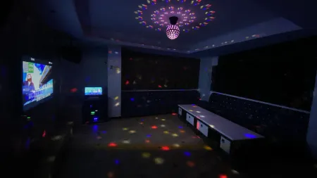 Enshi Yuntai Xiaoyuan Homestay Отели рядом с достопримечательностью «Enshi Suobuya Stone Forest Scenic Area»