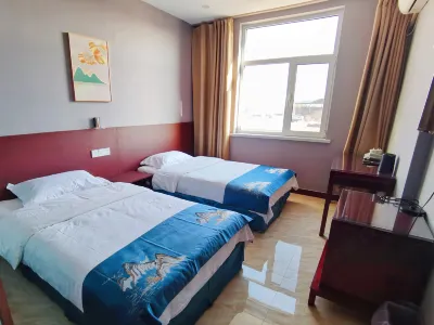 sheng jing taiBusiness Hotel Hotels near The Qiao Family Courtyard