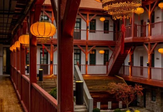 호텔 안뜰 및 조경