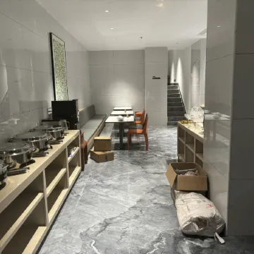 Lingshan Jiyu Hotel (Luwu Bus Station)