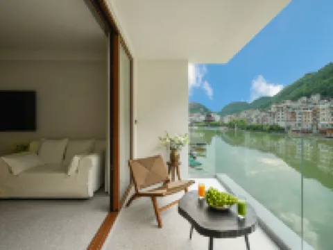 慢渡·MD私湯美學景墅（鎮遠古城新大橋店） 鎮遠縣酒店