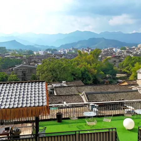 Huangyao Ancient Town Deyun Villa Scenic Homestay