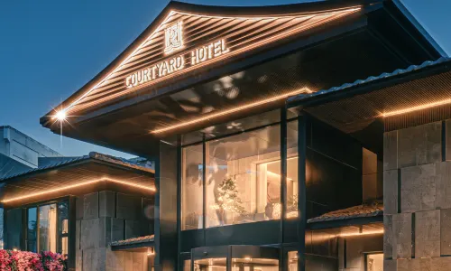 COURTYARD HOTEL