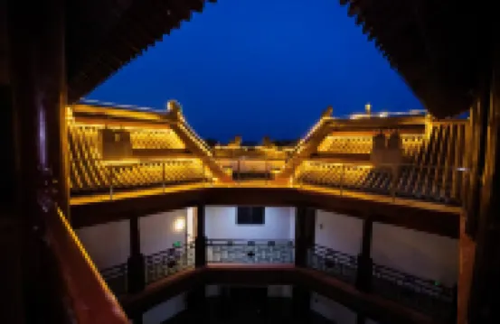 Encounter No.10 Garden Homestay (Royal Inn Huanhu Road Branch)