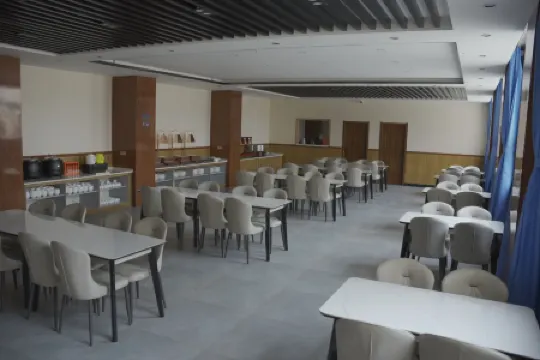 Huaixi Hotel (Chaka)