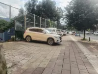 Dongyang Junyue Hotel - parking