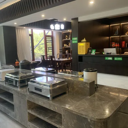 Linyue Hotel (Zhuzhou You Youzhou Park Railway Station)