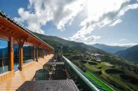 Floral Hotel·Muni Gou Tangla Pozhang Hotel