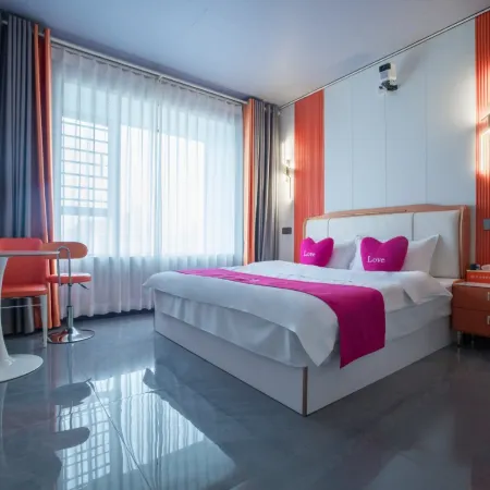 Starry Sky Cinema Homestay (Qingzhen Shengyuan Xintiandi)