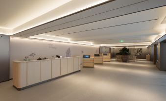 Quanji Hotel (Shenzhen Luohu Port Renmin South Subway Station Branch)