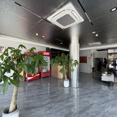 Island E-Sports Hotel