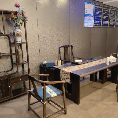 Bairi Yilong Homestay