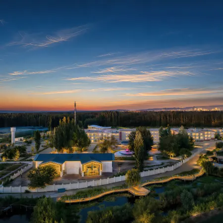 Jinghe Qieman · New Chinese Aesthetic Guesthouse