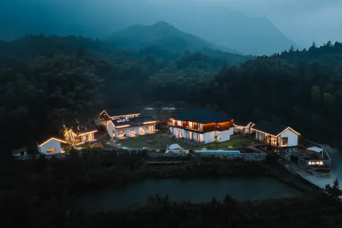 Jiuhua Mountain Sanshan · Yuchong Pet-friendly Homestay - Kaplıcalı