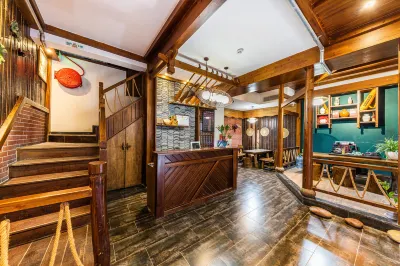 張家界泊夢居客棧（天門山火車站店） 玉壺峰附近的飯店