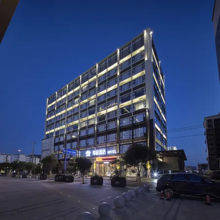 Huazhong Hotel