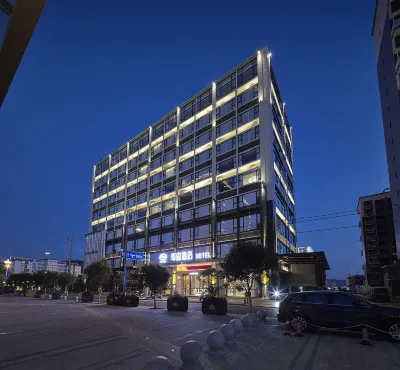 Huazhong Hotel Hotels in Huili County