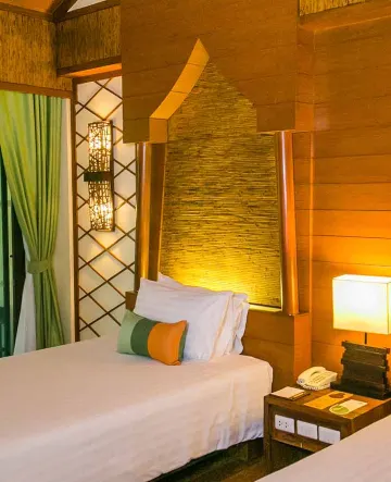 คาบาน่าวิวสวน - ทวิน