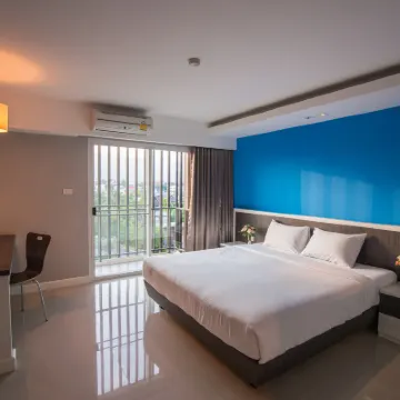 Napatra Hotel Hotels near Pa Tan