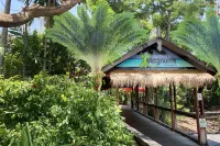 Magnums Airlie Beach – Adults only Hotels near Airlie Beach Lagoon
