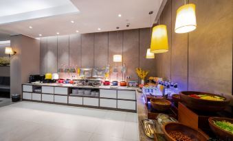 Homeinn Plus Hotel (Shanghai Zhangjiang Guanglan Road Subway Station)