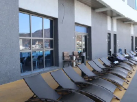 ยูท็อปมารีนา โฮเทล แอนด์ รีสอร์ท โรงแรมในยอซู